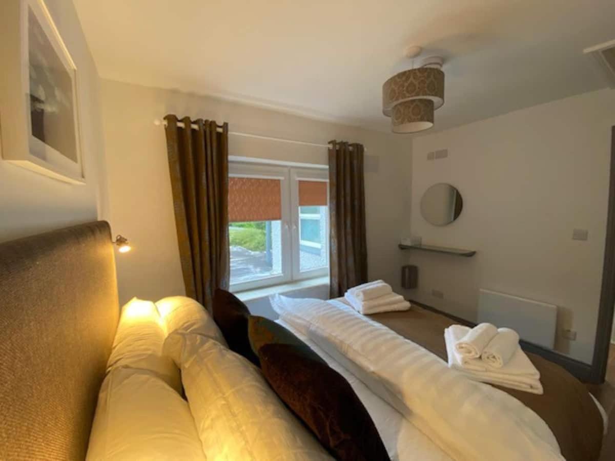 Location Location - Gorgeous 3 Bed Apartment In Killarney Extérieur photo